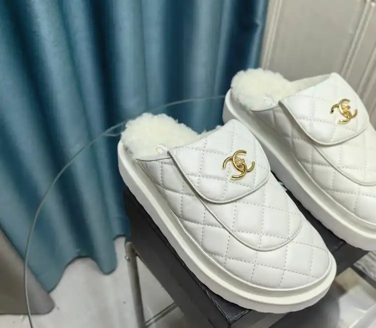 hype Chanel Slippers