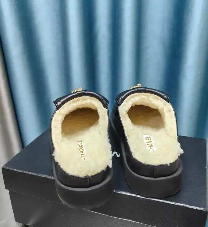 hype Chanel Slippers