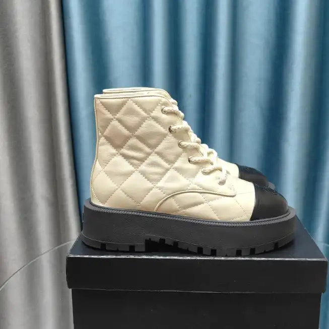 hype Chanel Boots