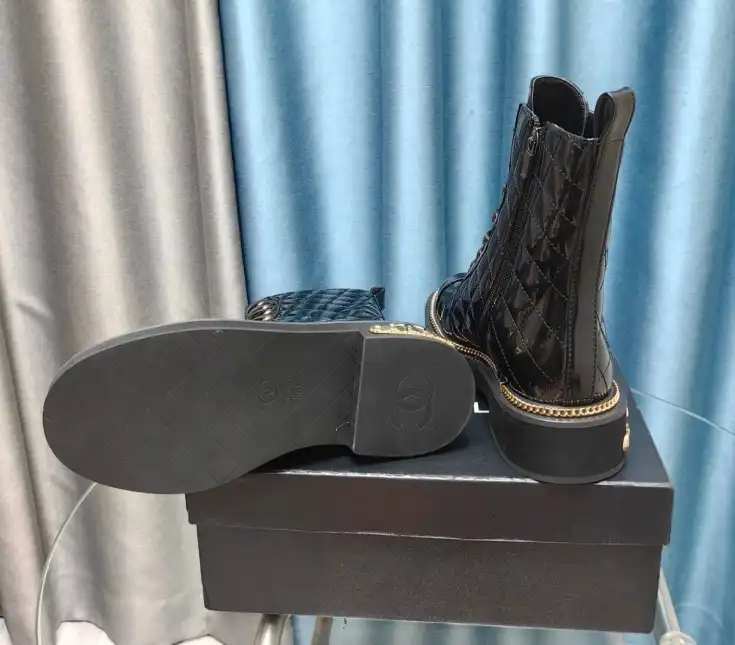 hype Chanel Boots