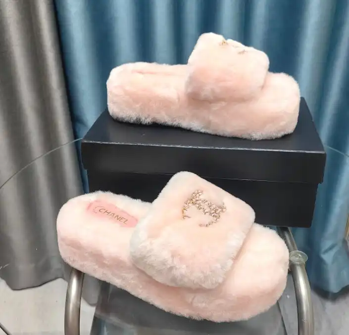 hype Chanel Slippers