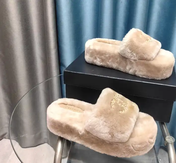 hype Chanel Slippers