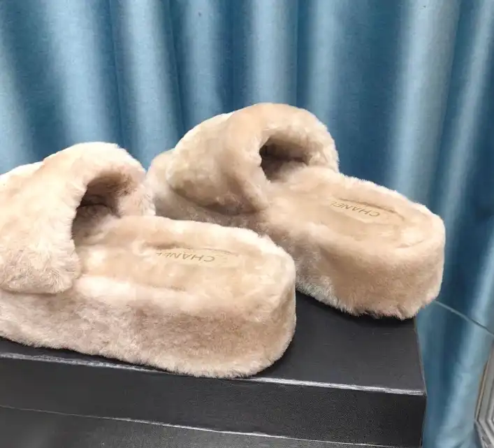 hype Chanel Slippers