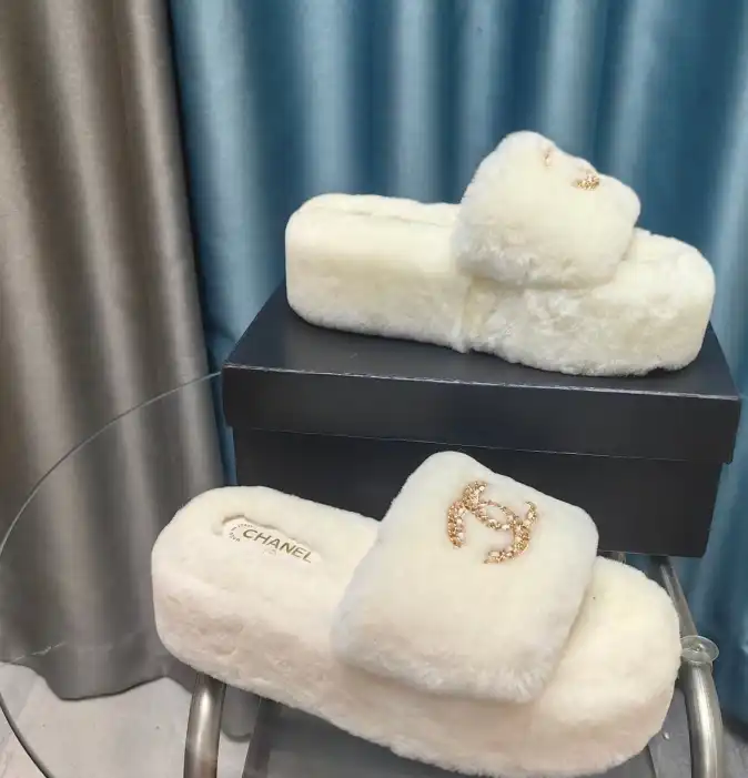 hype Chanel Slippers