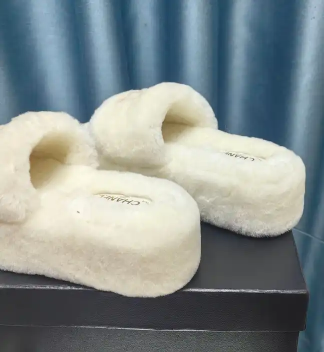 hype Chanel Slippers