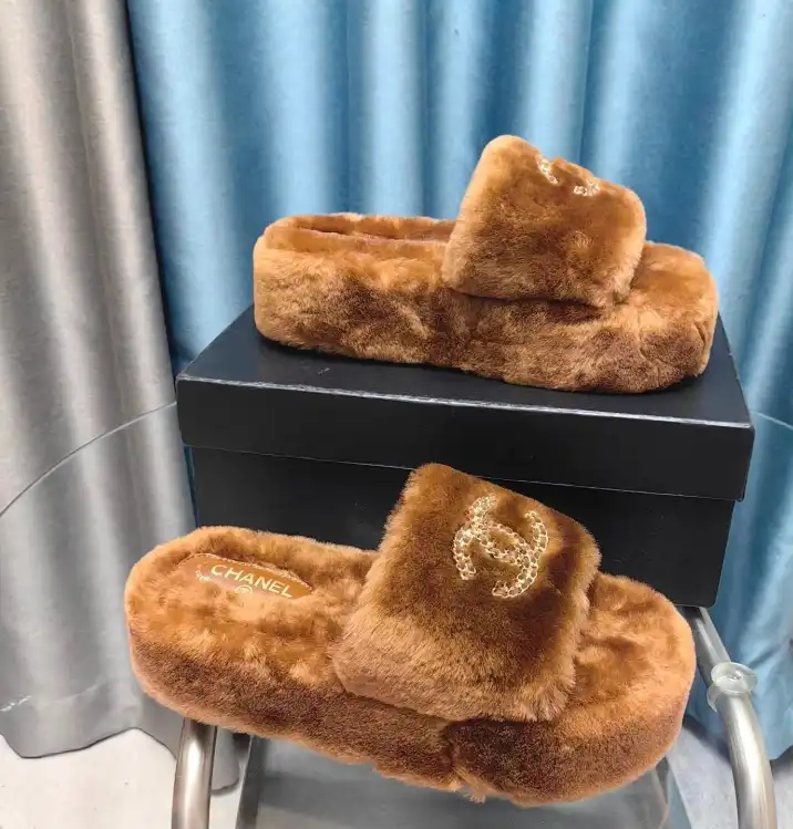 hype Chanel Slippers