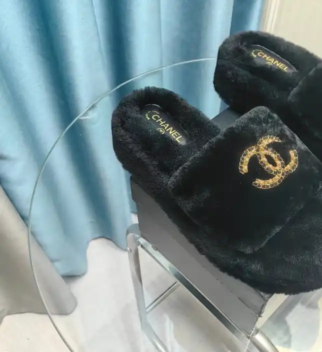 hype Chanel Slippers