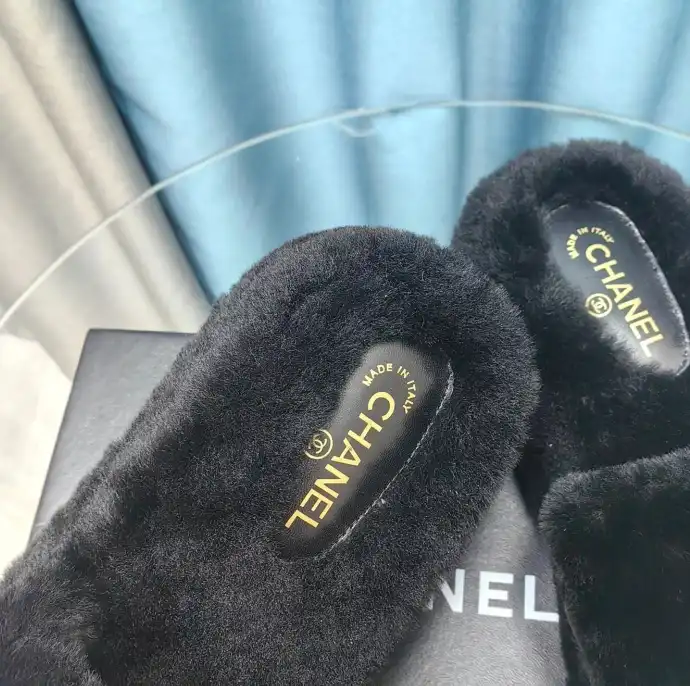 hype Chanel Slippers