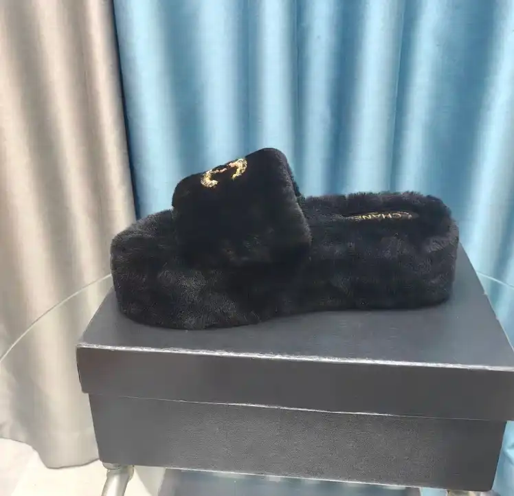 hype Chanel Slippers