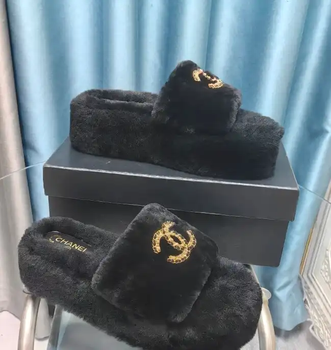 hype Chanel Slippers