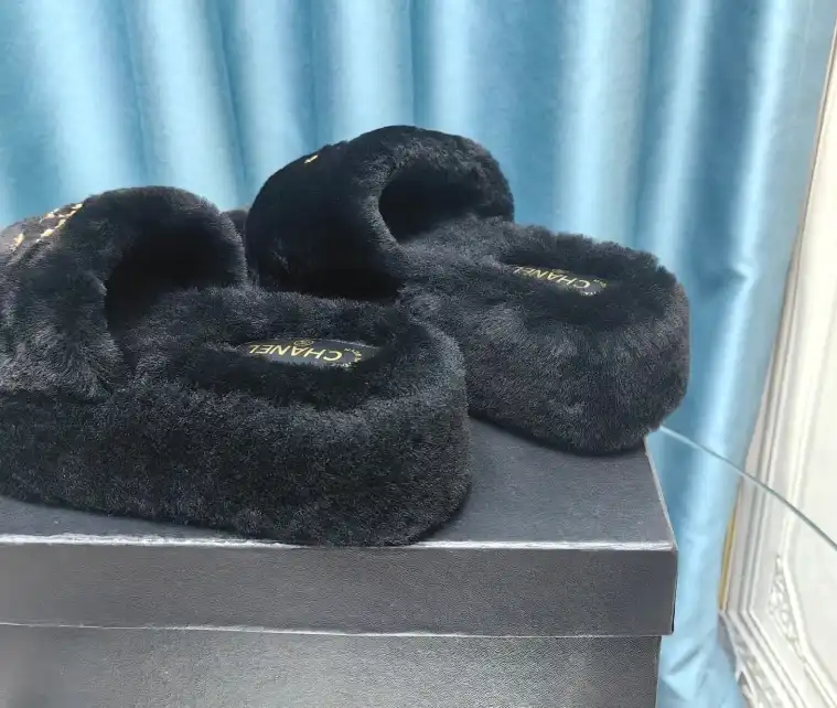 hype Chanel Slippers