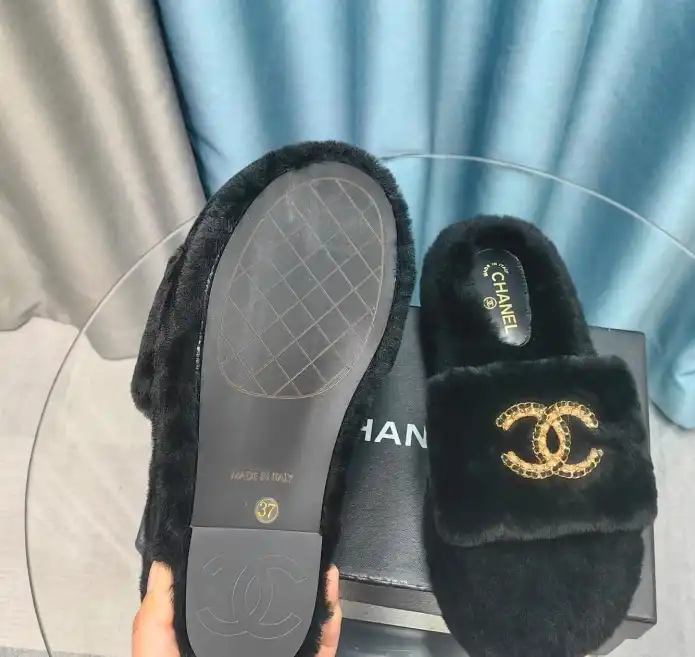 hype Chanel Slippers