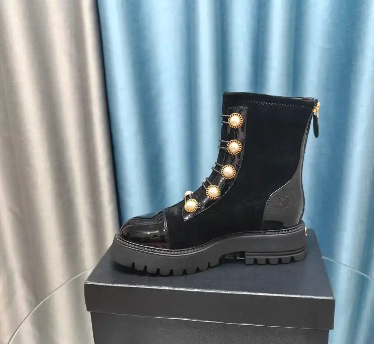 hype Chanel Boots