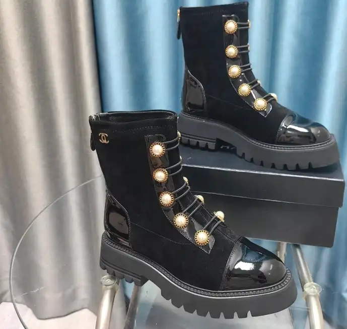 hype Chanel Boots