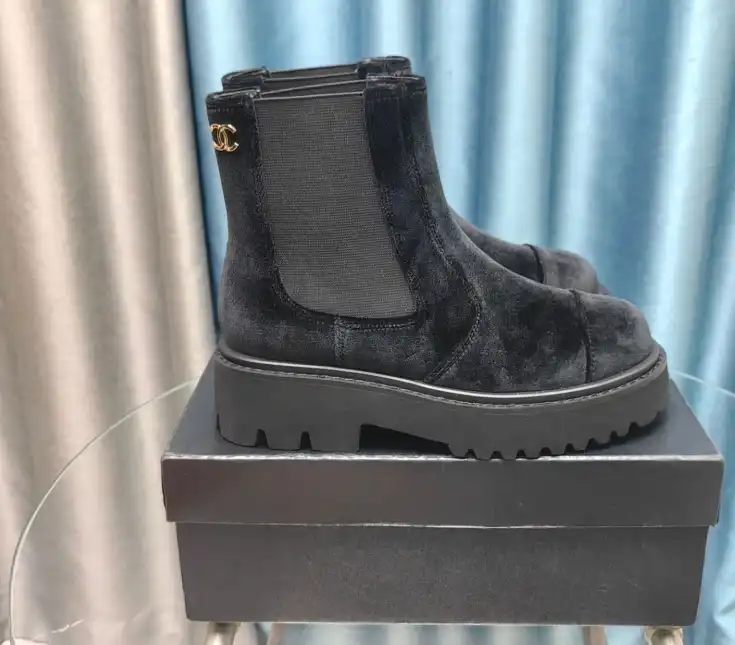 hype Chanel Boots