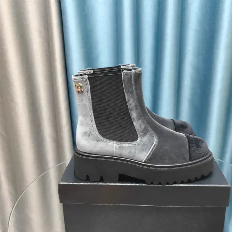 hype Chanel Boots