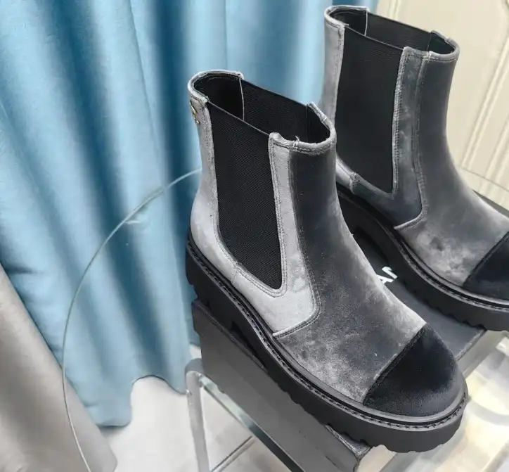 hype Chanel Boots