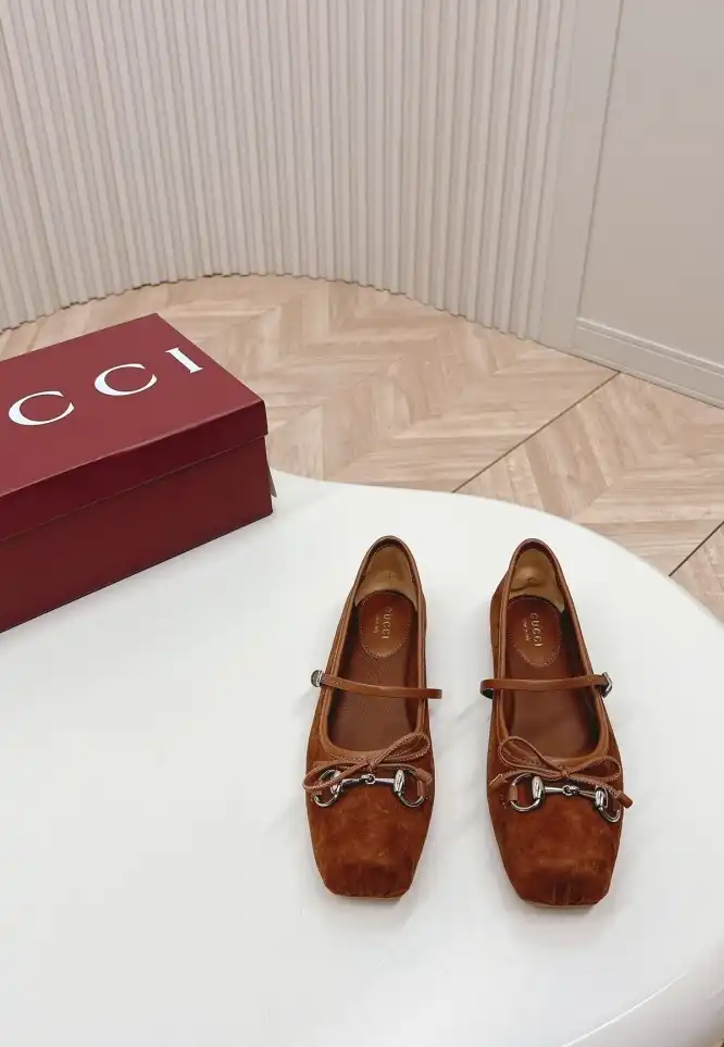 hype Gucci Flat Shoes