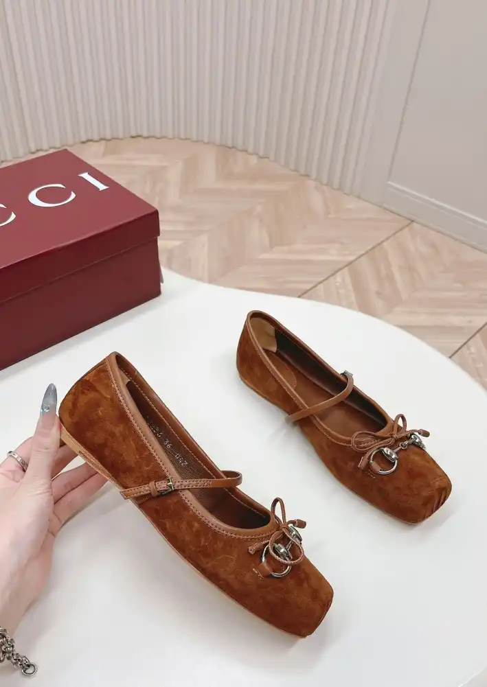 hype Gucci Flat Shoes