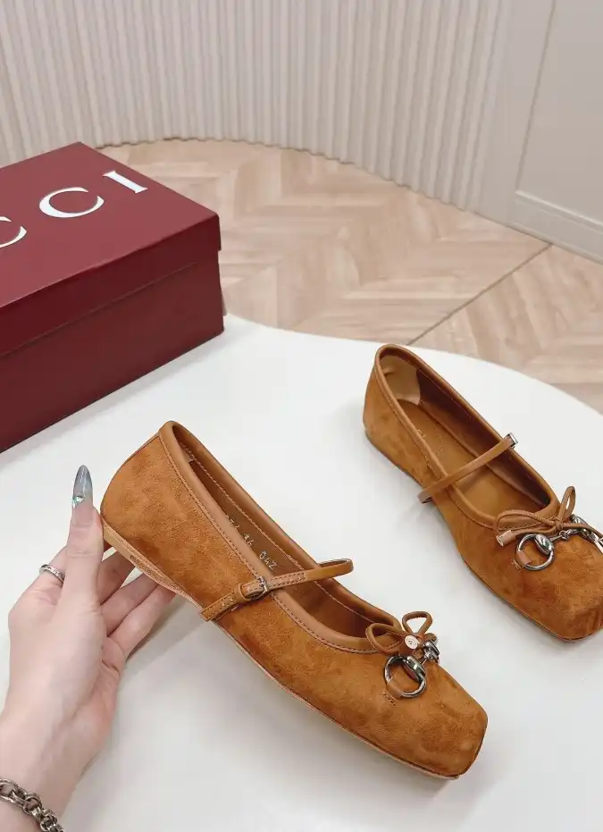 hype Gucci Flat Shoes