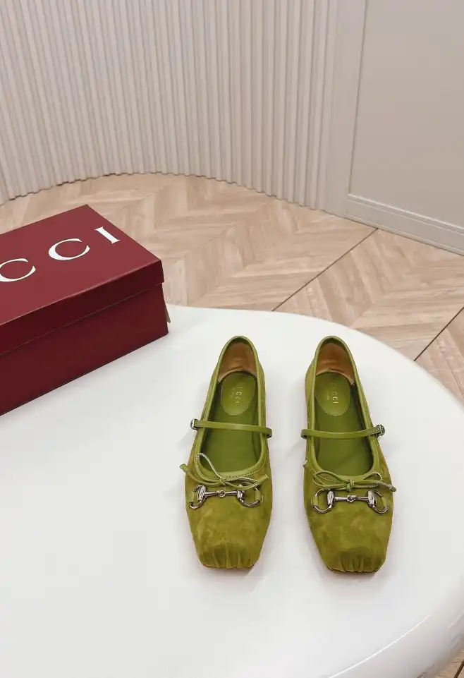 hype Gucci Flat Shoes