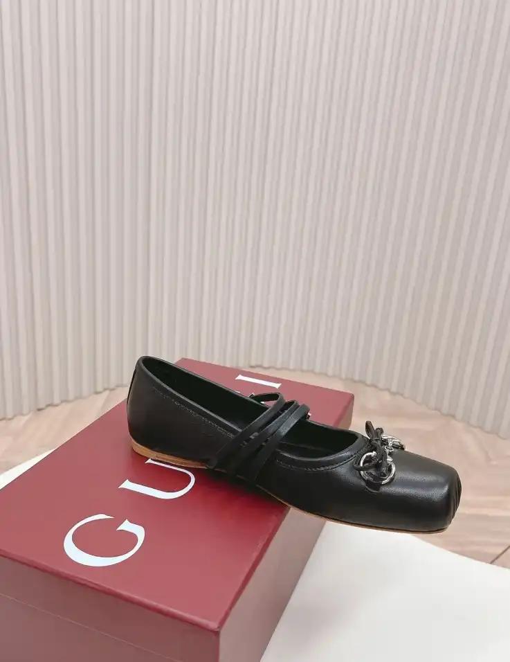 hype Gucci Flat Shoes