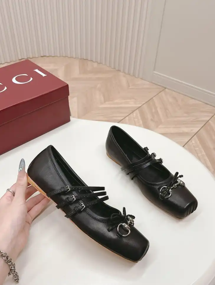 hype Gucci Flat Shoes