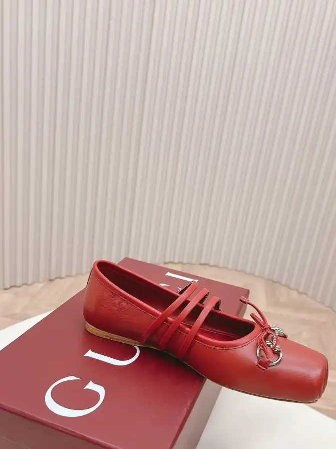 hype Gucci Flat Shoes