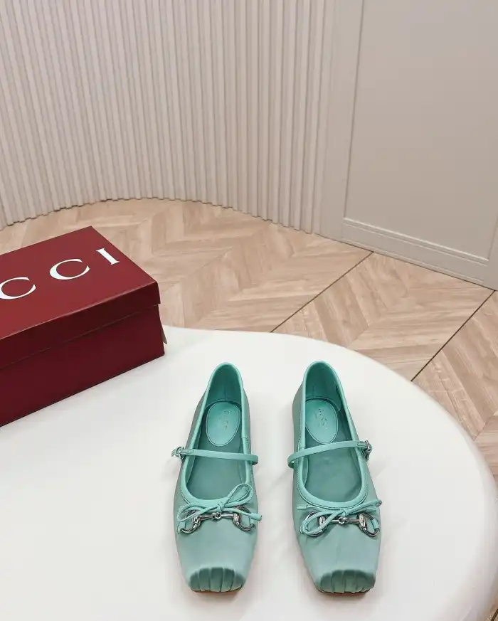 hype Gucci Flat Shoes