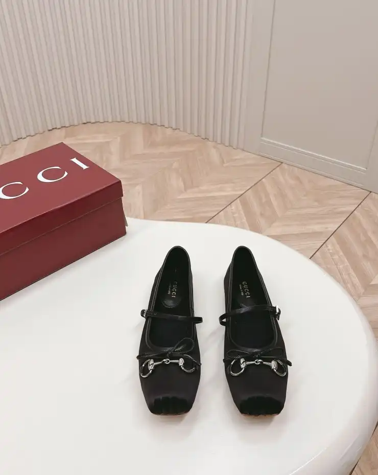 hype Gucci Flat Shoes