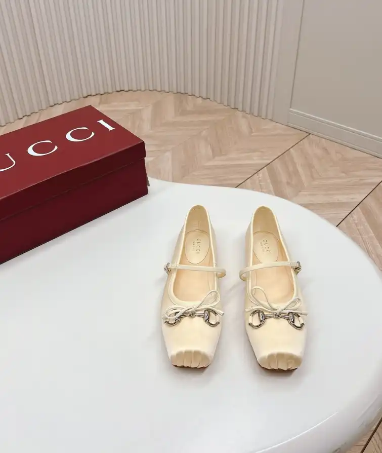 hype Gucci Flat Shoes