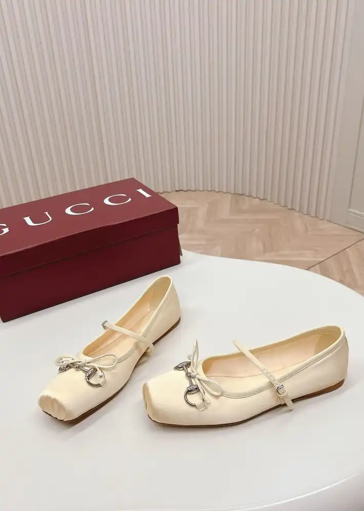 hype Gucci Flat Shoes