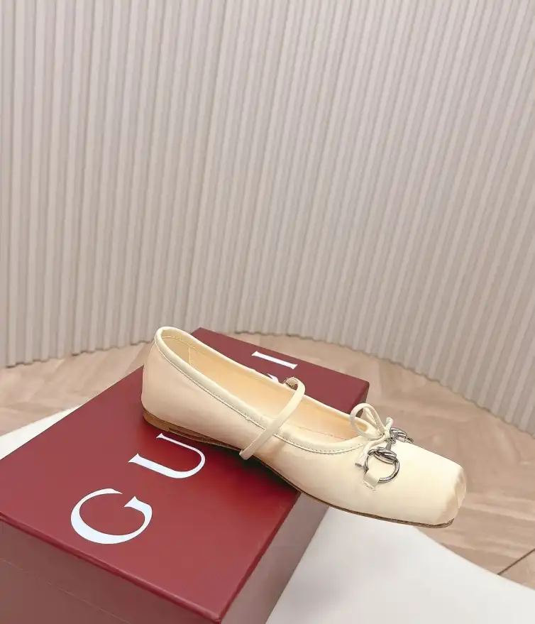 hype Gucci Flat Shoes