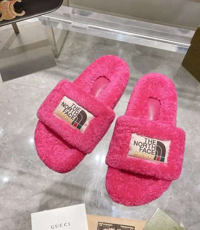 hype Gucci Slippers