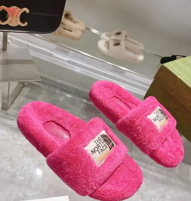 hype Gucci Slippers