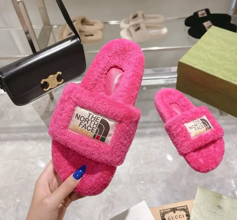 hype Gucci Slippers