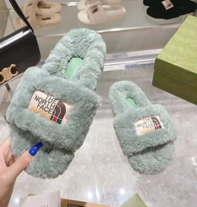 hype Gucci Slippers