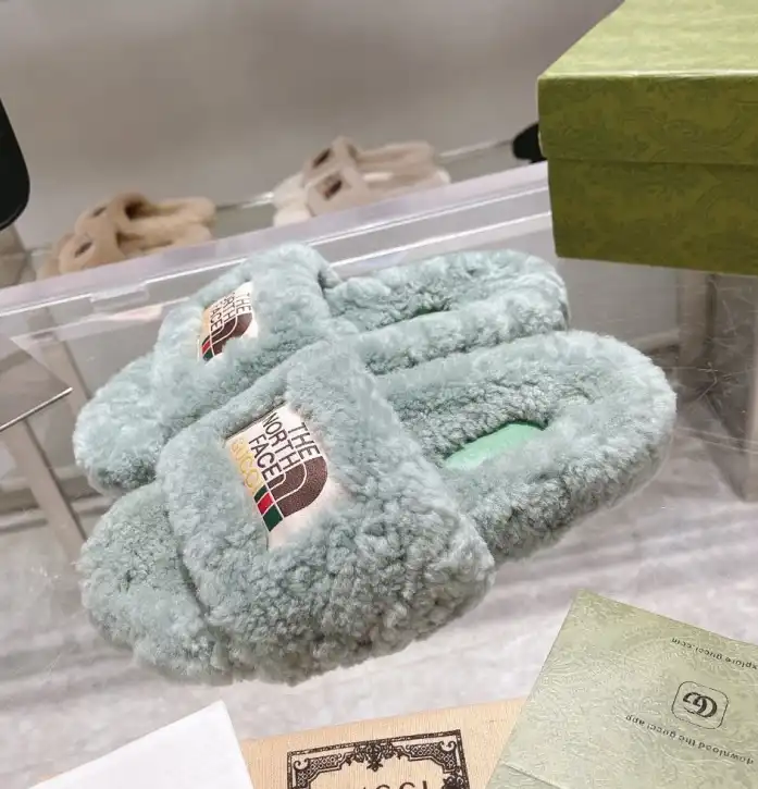 hype Gucci Slippers