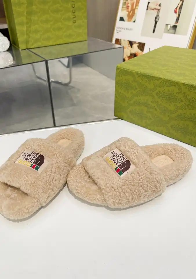 hype Gucci Slippers