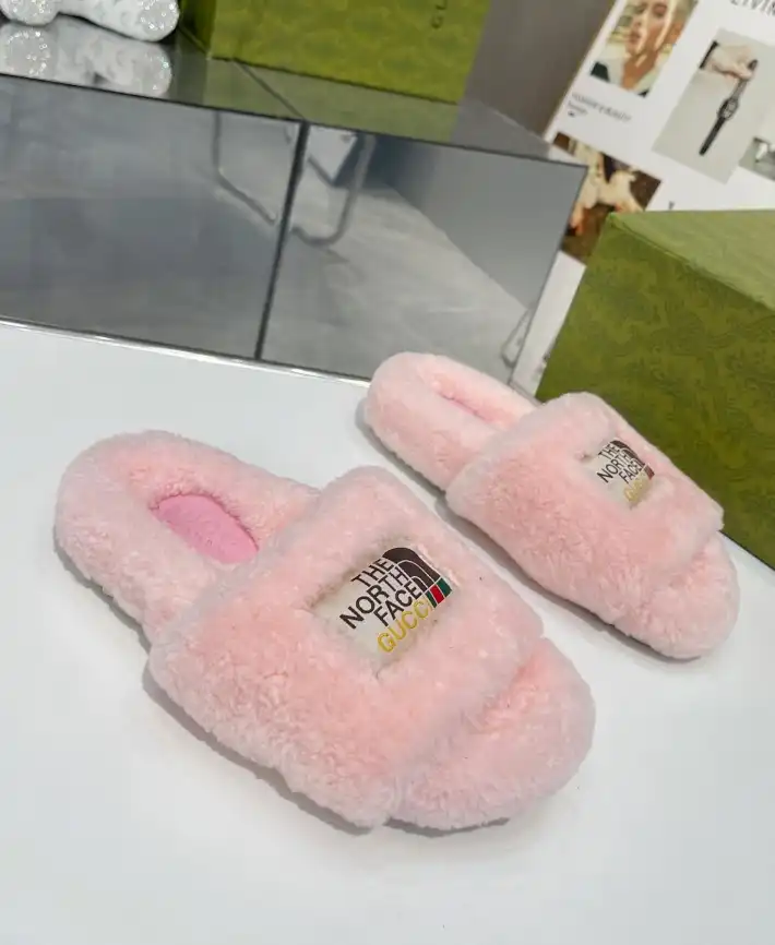 hype Gucci Slippers