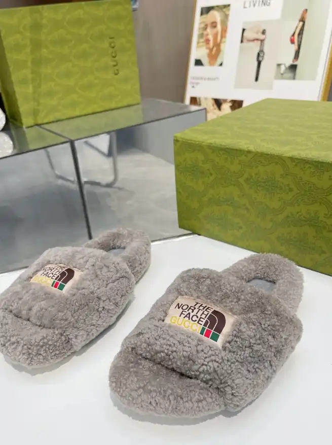 hype Gucci Slippers