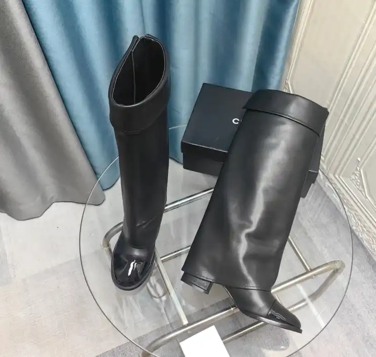 hype Chanel Boots