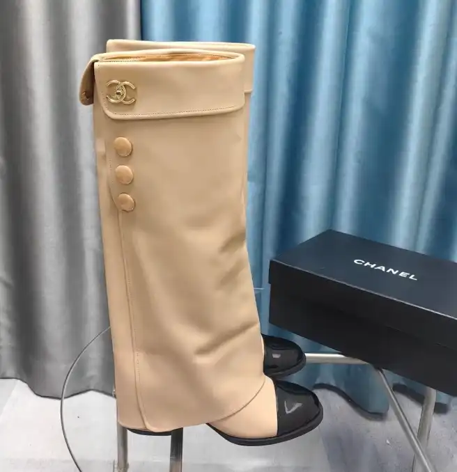 hype Chanel Boots