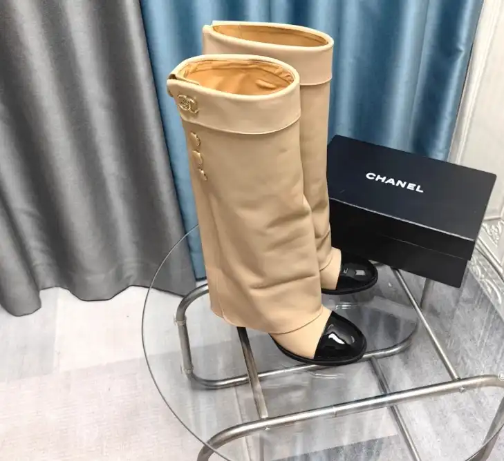 hype Chanel Boots