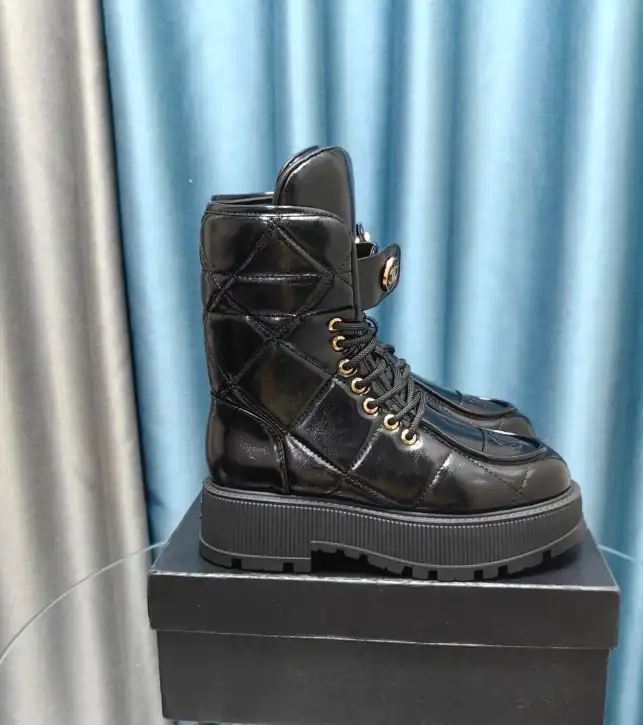 hype Chanel Boots