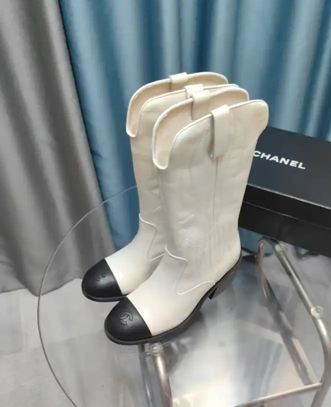 hype Chanel Boots