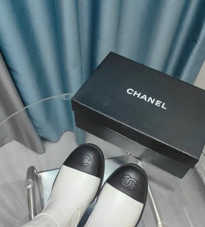 hype Chanel Boots