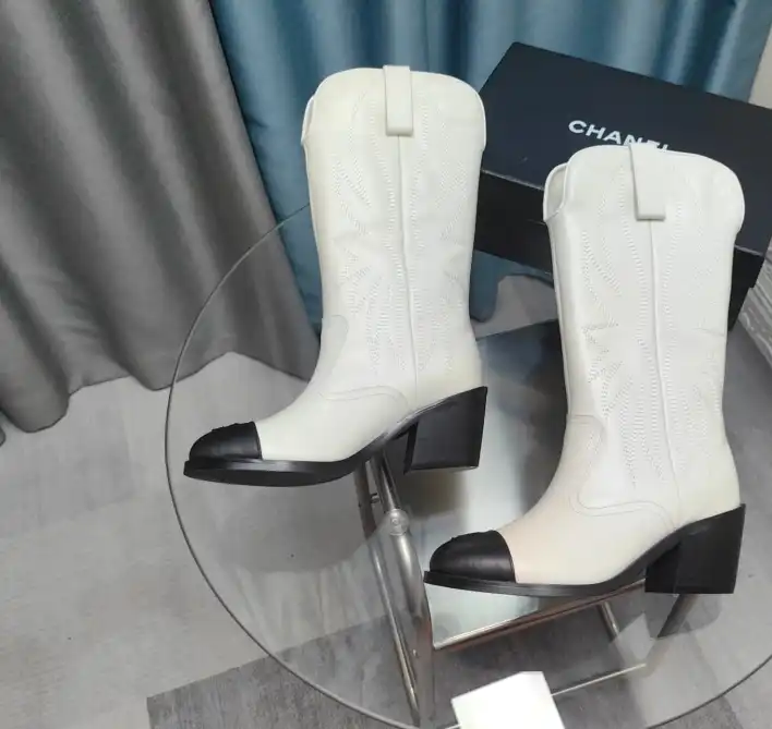 hype Chanel Boots