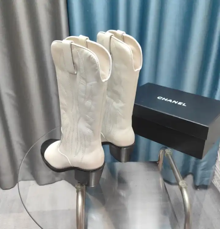 hype Chanel Boots