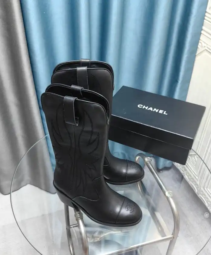 hype Chanel Boots